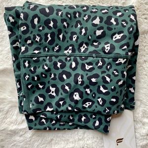 NWT Green Leopard Fabletics High-Waisted PowerHold